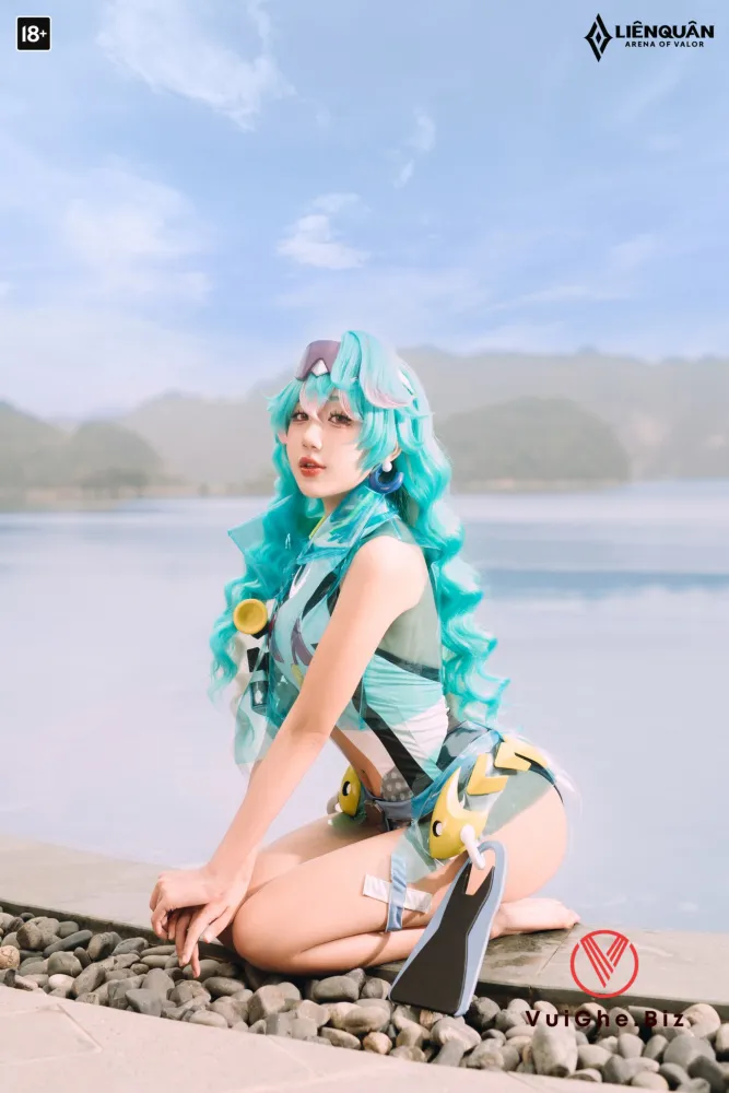 Ảnh gái xinh cosplay liên quân nude khoe mông đào cực tròn 