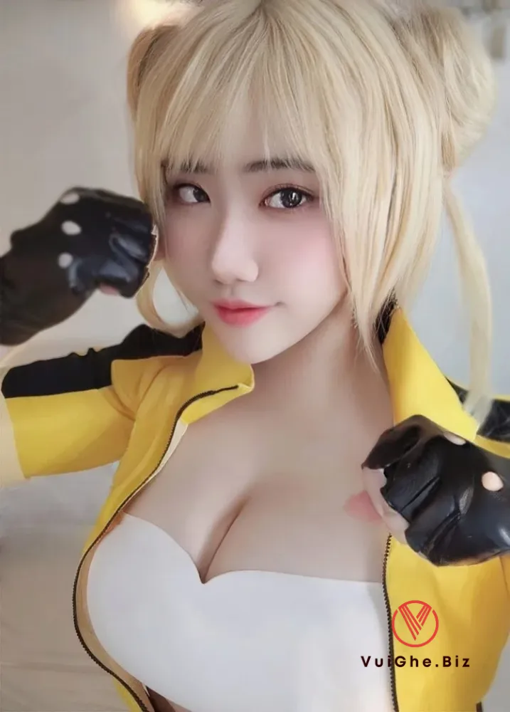 Ảnh cosplay Qi tiệc bãi biển