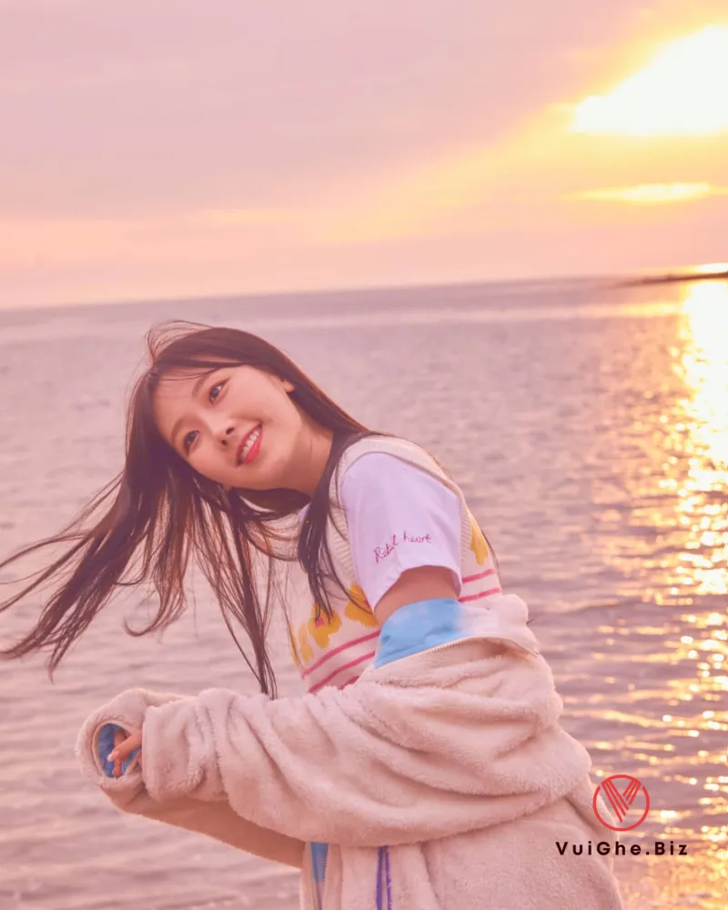 Hình ảnh Nayun momoland cười xinh 