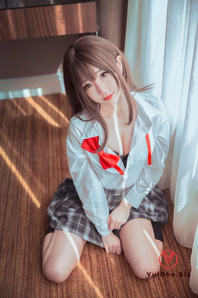 Hình ảnh gái xinh cosplay hầu gái thủ dâm vú bự 