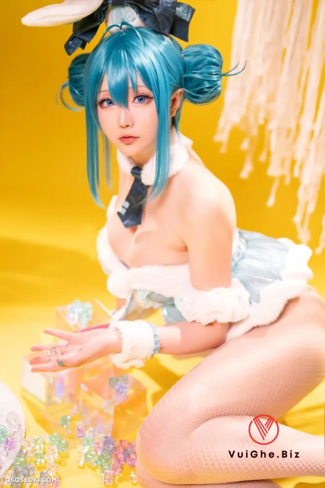 Ảnh Cosplay Miku nude lộ hàng cực ngon