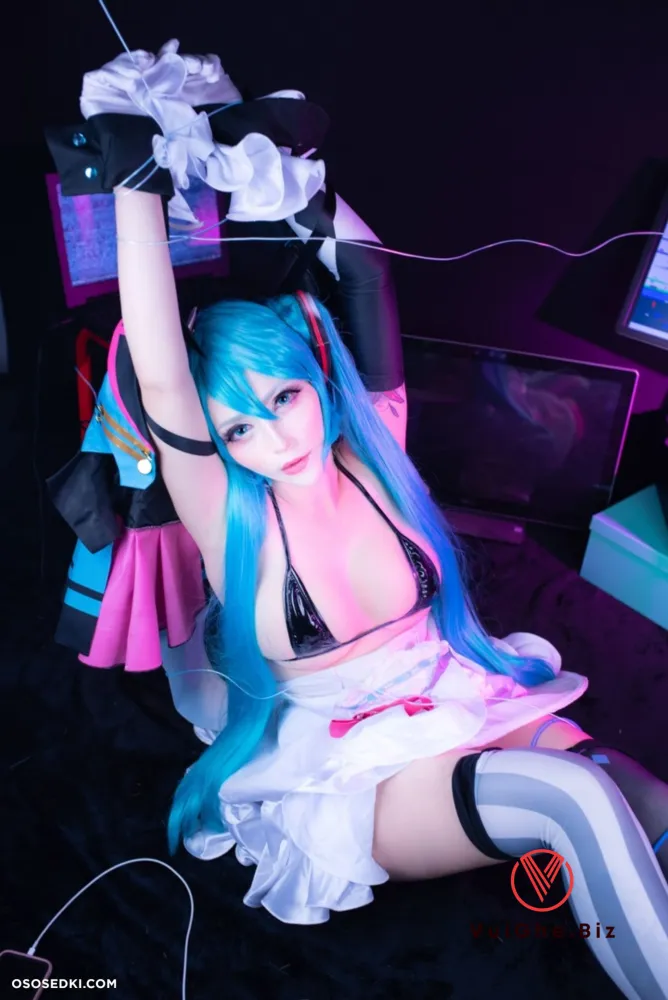 Hình ảnh senya miku cosplay vú to quyến rũ gợi tình 